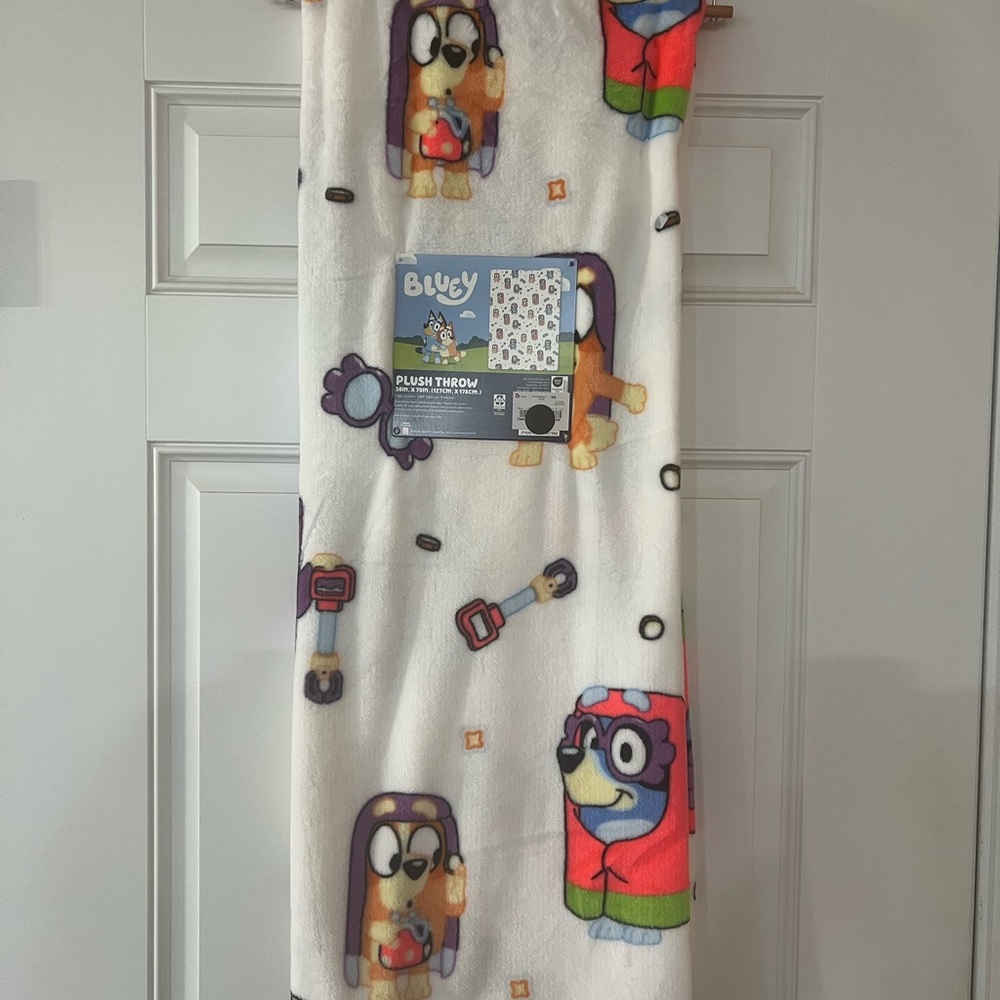 Bluey The Grannies Plush Throw Blanket